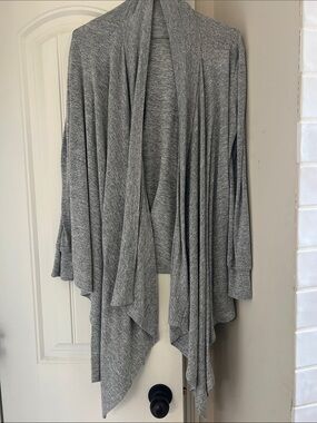 Womens size small. JoyFolie with tie not attached